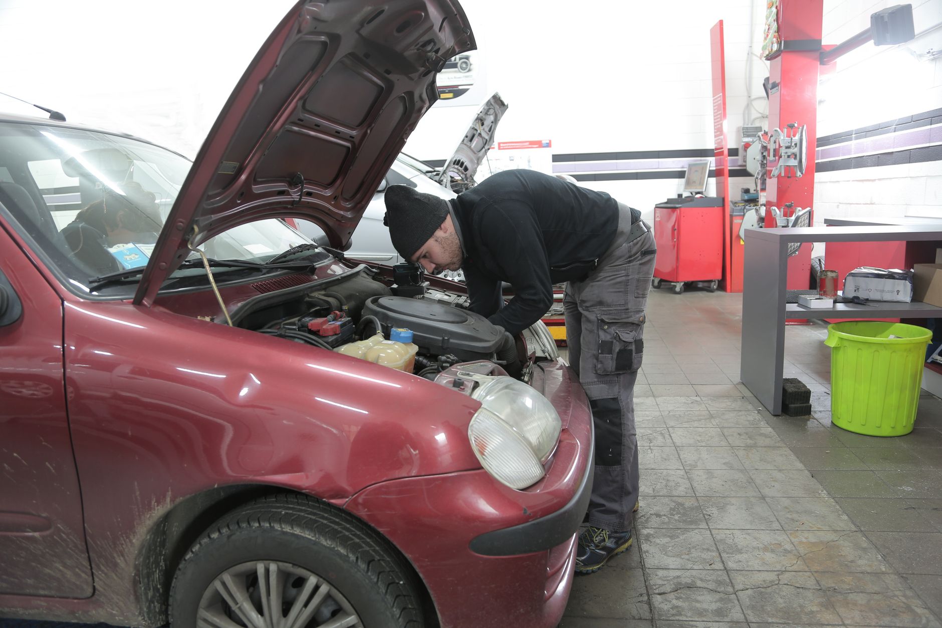 Réparation Voiture équipe à Vienne